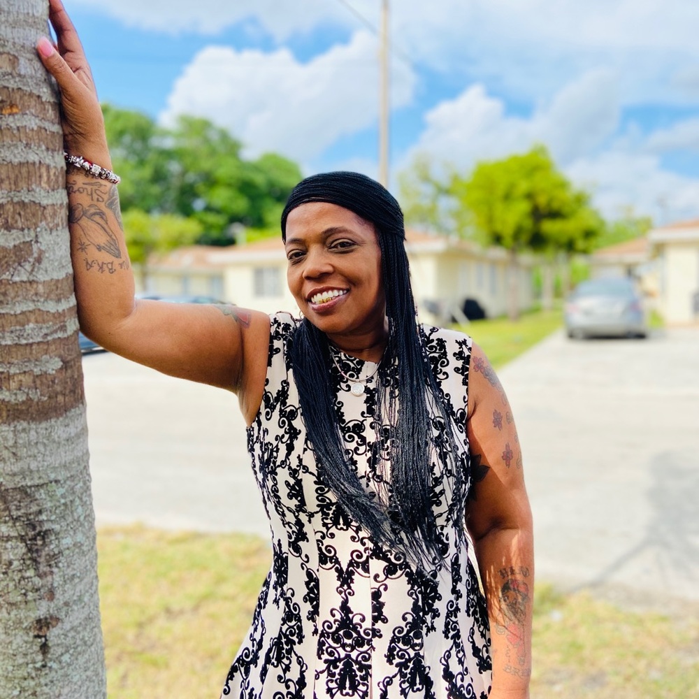 Meet your Posher, Ava